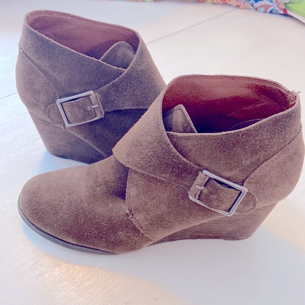 Lucky Brand Suede Bootie sz. 9